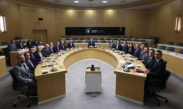 Bakan Bayraktar, DEİK heyetini kabul etti
