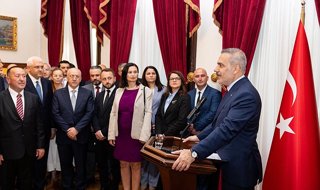 Bakan Fidan, Bulgaristan'da Türk iş insanlarıyla bir araya geldi