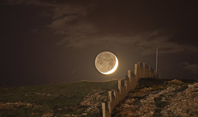 Bitlis semalarında Ay, Venüs ve Jüpiter aynı hizada göründü