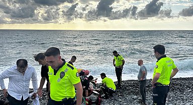 Boğulma tehlikesi geçiren asteğmen, polislerin yardımıyla kurtarıldı