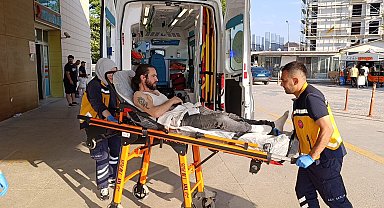 Borcunu istediği arkadaşı tarafından bıçakladı