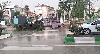 Bursa'da sağanak ve dolu etkili oldu