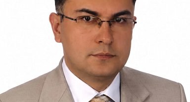 Cumhuriyet savcısı, duruşma salonunda kalp krizi geçirdi