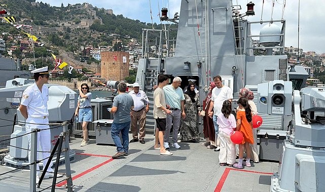 Denizkurdu-22026 Tatbikatı'na katılan 'TCG Tarsus' ve 'TCG İmbat' ziyarete açıldı