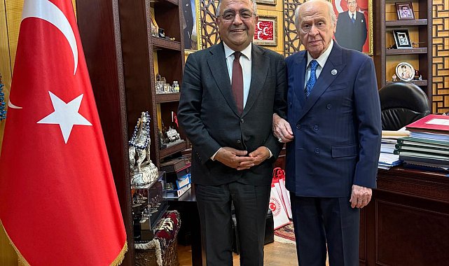 Devlet Bahçeli, Diyarbakır Milletvekili Sezgin Tanrıkulu ile bir araya geldi