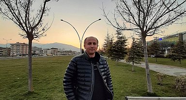 Devrilen traktörün sürücüsü öldü