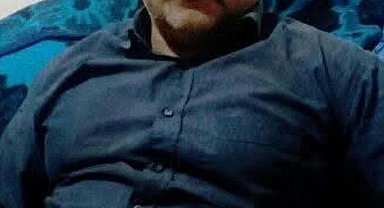 Devrilen traktörünün altında kalıp, öldü; kaza kamerada