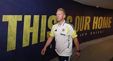 Dirk Kuyt, Fenerbahçe'ye yardımcı antrenör olarak geri döndü