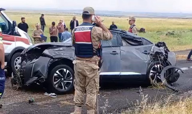 Diyarbakır'da nişan dönüşü kaza; 2 ölü, 1 yaralı