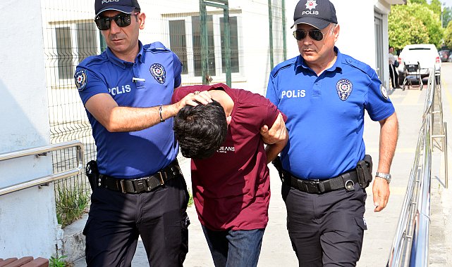 Dolmuşla duvara çarpan şoför, gece sevgilisiyle tartıştığı için uykusuz kalmış