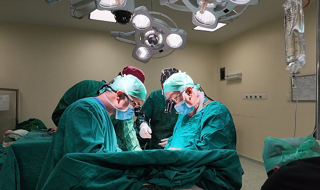 Dünyanın ilk 8'li çapraz karaciğer nakli, Malatya'da yapıldı