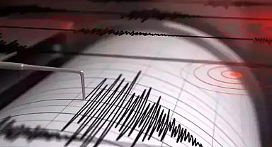 Endonezya'da 6.7 büyüklüğünde deprem
