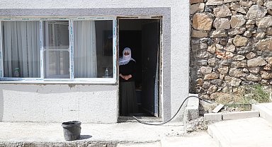Engelli kızı için merdiven rampa talebi nedeniyle komşusunun saldırısına uğramıştı; isteği yerine getirildi