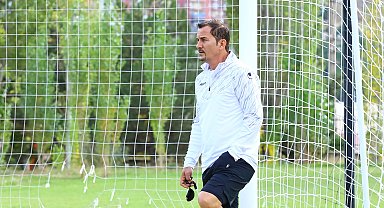 Ergün Penbe, Uşakspor'da kalıyor