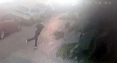 Esenyurt'ta gürültü yapmamaları için uyarılan çocuklar kurs binasını taşladı