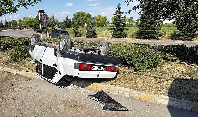 Eskişehir'de otomobil takla atı: 2 yaralı