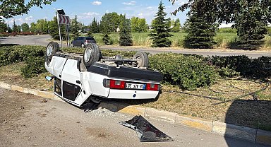 Eskişehir'de otomobil takla atı: 2 yaralı