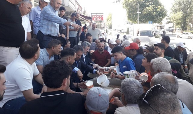 ESNAFLAR AŞURE ETKİNLİĞİNDE BULUŞTU