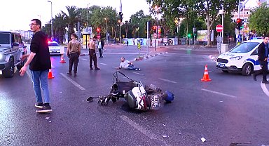 Fatih'te 3 motosiklet çarpıştı: 1'i ağır 5 yaralı