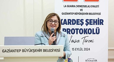 Fatma Şahin, bir maaşını Venezuela'ya bağışladı
