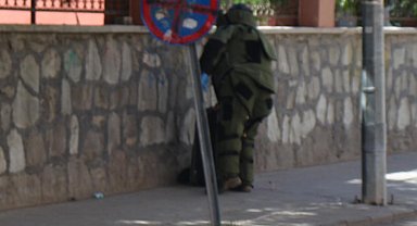 Fünyeyle patlatılan valizden şahsi eşyalar çıktı