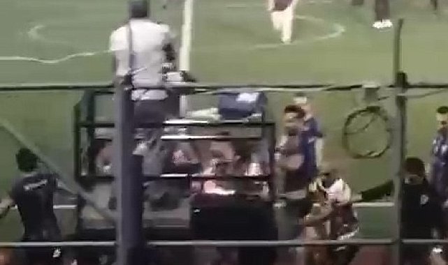 Futbol turnuvasında kavga; polis ve esnaf takımları birbirine girdi