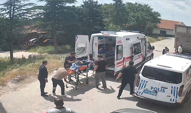 Geri giden kamyonun çarptığı kadın öldü; kaza kamerada