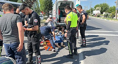 Hafif ticari aracın çarptığı kadın ağır yaralandı