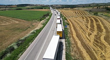 Hamzabeyli Sınır Kapısı'nda 20 kilometre TIR kuyruğu