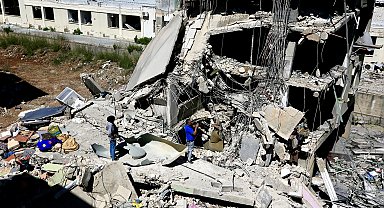 İsrail'in Lübnan'a düzenlediği saldırılarda can kaybı 3 bin 912'ye yükseldi