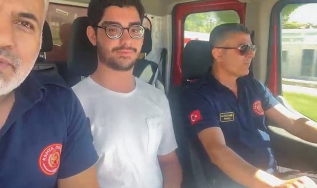 İtfaiye ekibi, asansörde mahsur kalan öğrenciyi kurtarıp sınava yetiştirdi