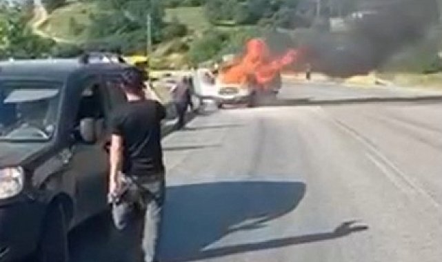 İzBursa'da erik yüklü kamyonet alev alev yandı