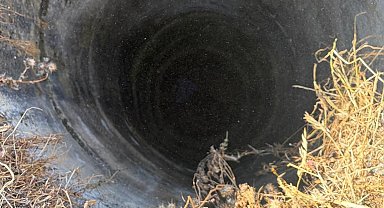 İzmir'de 20 metre derinliğindeki kuyuya düştü, yaralı kurtarıldı