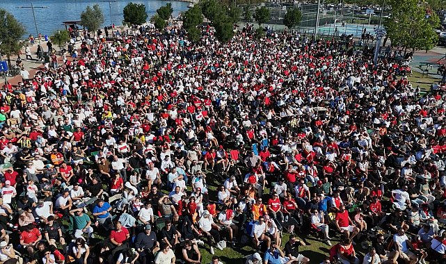 İzmir'de milli heyecan yine meydanlarda yaşanacak