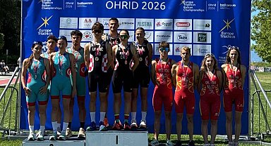 İzmir'e Balkan Triatlon Şampiyonası'nda gümüş madalya