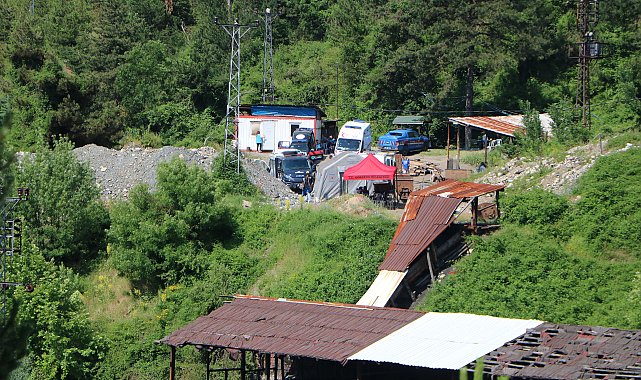 Kapatılan maden ocağında mahsur kalan işçiye ulaşma çalışmaları devam ediyor