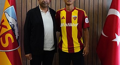 Kayserispor ile profesyonel sözleşme imzalayan Demirel: Şimdi arma için daha çok savaşma vakti