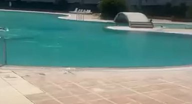 Mersin'de bir kadının haşema ile havuza alınmadığı iddiası