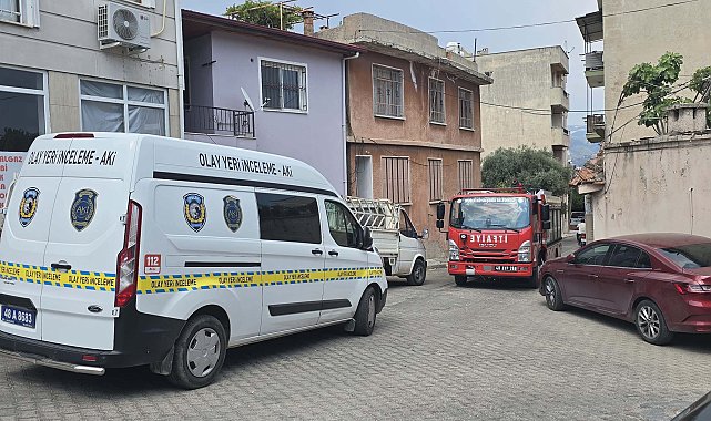 Metruk evde kaçak kazıya suçüstü; 3 gözaltı