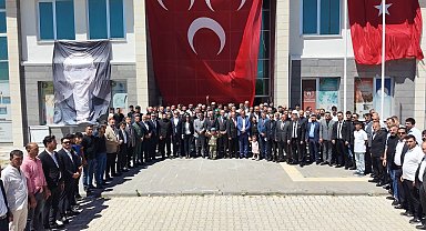 MHP'li Işıkver: Bölücü de terörist de sizsiniz
