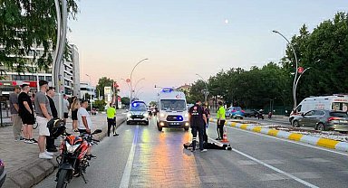 Motosikletlerin çarpıştığı kaza kamerada