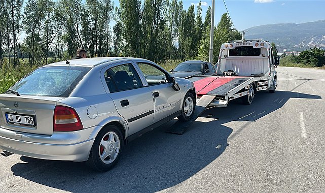 Otomobille çarpışan motosikletin sürücüsü ağır yaralandı