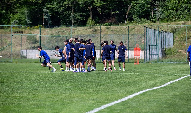Özbekistan Süper Lig takımı yeni sezon hazırlıklarına Bolu'da başladı