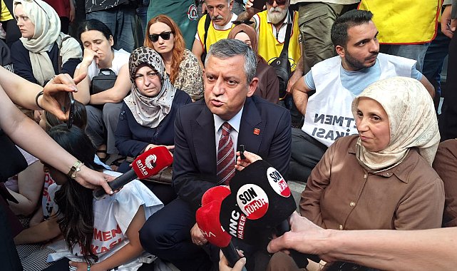Özgür Özel: Öğretmenlerin hakkını verin, bu işin siyaseti yok