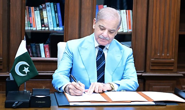 Pakistan Başbakanı Şerif, İslamabad Mutabakat Zaptı'nı ara bulucu olarak imzaladı