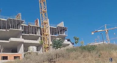 Pendik'te inşaatın 4'üncü katından düşen işçi ağır yaralandı