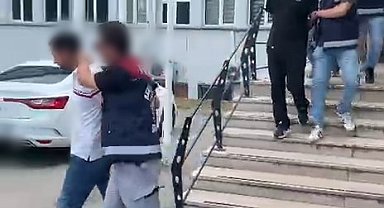 Polis, 'yüksek kazanç' ve 'burs' vaadiyle dolandırıcılık yapan şüphelileri, mağdurun arkadaşı gibi davranıp suçüstü yakaladı