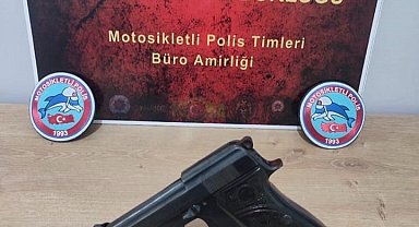 Ruhsatsız tabancayla yakalanan ehliyetsiz sürücüye 240 bin lira ceza