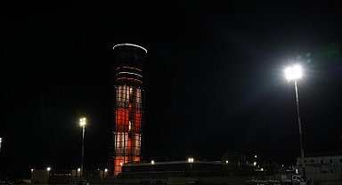 Sabiha Gökçen Havalimanı kulesi milli maçlarda kırmızı beyaz renklere bürünecek