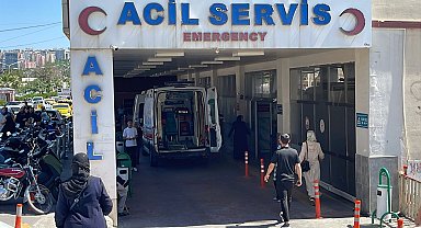 Şanlıurfa'da çekici, arkadan otomobile çarptı; 1 ölü, 2 yaralı